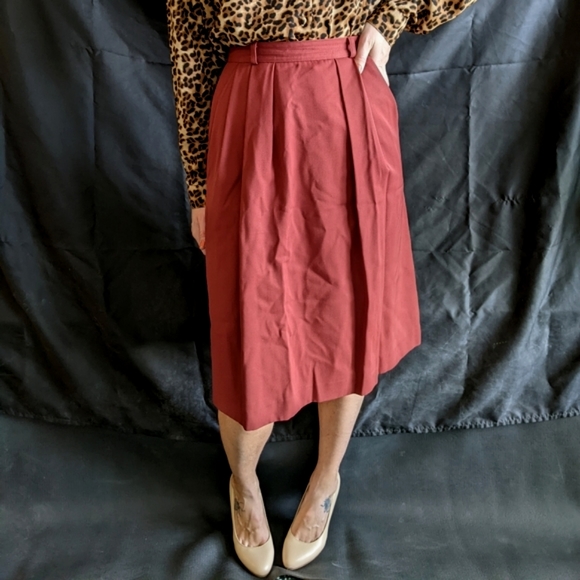Vintage Dusty Burgundy Pleated Midi Skirt - Picture 1 of 2